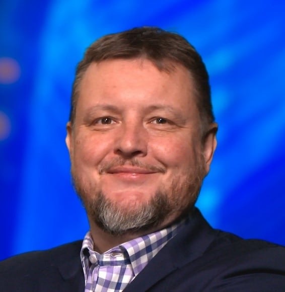 Peter Groth Headshot