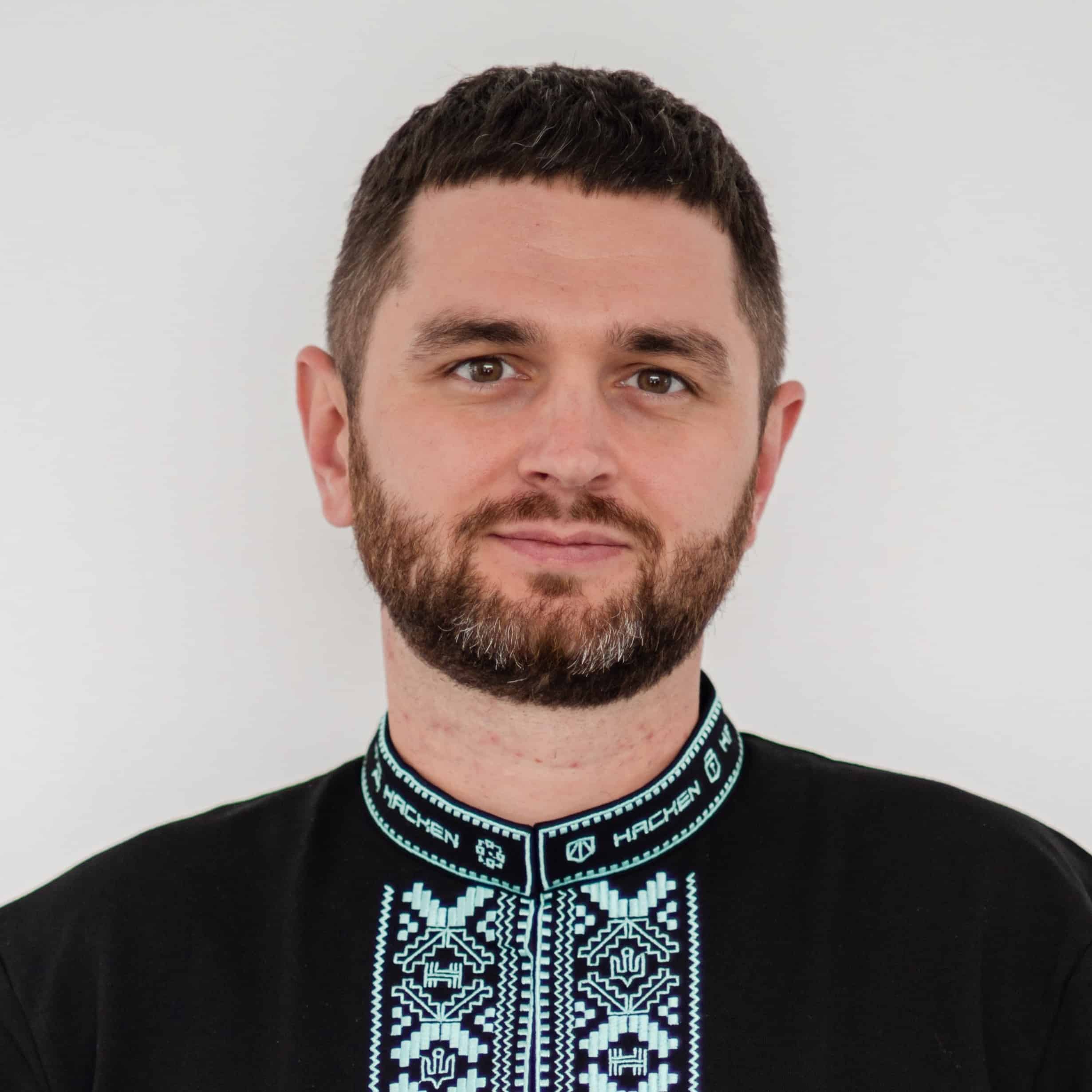 portrait hacken compressed